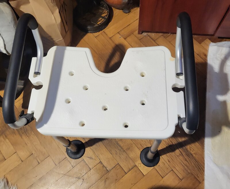 Scaun WC pentru varstnici, stare impecabila