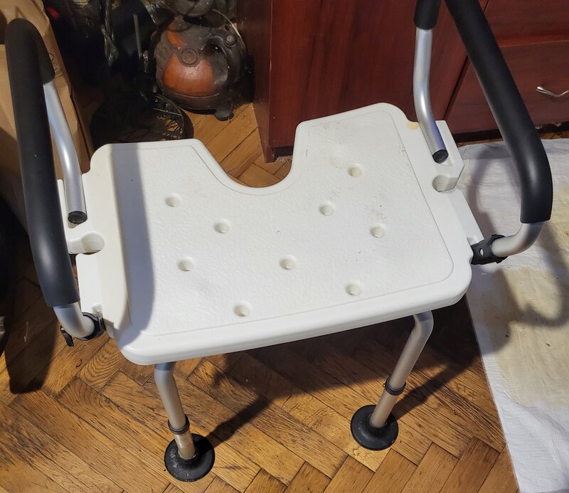 Scaun WC pentru varstnici, stare impecabila